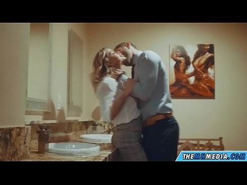 ❤️ Lokacin da ƙwanƙolin farin gashi ya yaudare ku a cikin gidan wanka na jama'a Batsa mai kyau a%ha.hdpornpics.ru